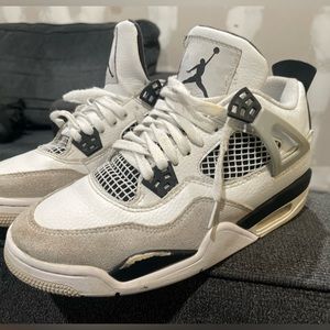 Jordan 4 retro size 8 white and black color